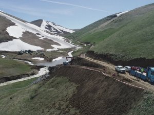 Türkiye’de İlk Kez Bayburt’ta Kayıp Gazeteciyi Arama Çalışmaları Kapsamında Gerçekleştirilen Çalışma Havadan Görüntülendi
