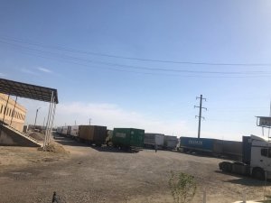 Yüze Yakın Türk Tır Şoförü, 26 Gündür Mahsur