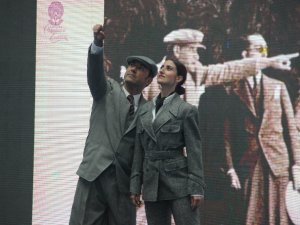 Atatürk’ün Kıyafetlerinden Esinlenilen Defileye Büyük İlgi