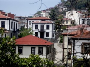 Fındık Karşılığı Kurulan Semt: Zeytinlik