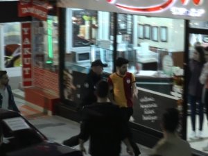 Şampiyonluk Kutlamaları Sırasında Ortalık Karıştı