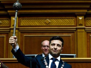 Zelenskiy Resmen Göreve Başladı