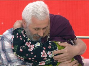 85 Yaşındaki Anne 60 Yıl Sonra Oğluna Kavuştu