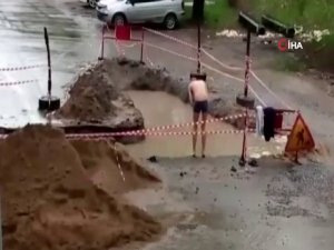 Rus Gençten Yaşadığı Kentin Belediyesine İlginç Protesto