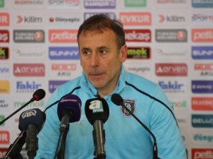 Medipol Başakşehir Abdullah Avcı İle "Yola Devam" Dedi