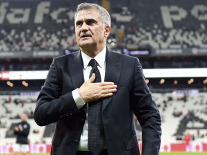 Şenol Güneş’e Teşekkür Plaketi Verildi