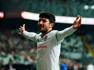 Güven Yalçın, 36 Dakikada 22 Forveti Geçti!