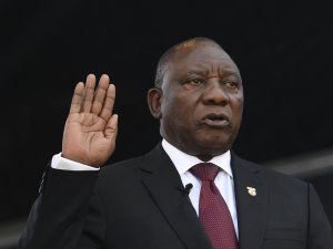 Güney Afrika’da Yeniden Seçilen Ramaphosa Görevine Başladı