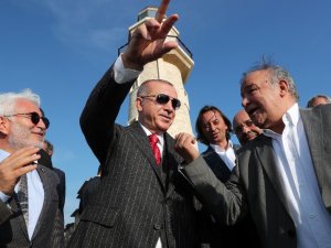 Cumhurbaşkanı Erdoğan, Demokrasi Ve Özgürlükler Adasında İncelemelerde Bulundu 