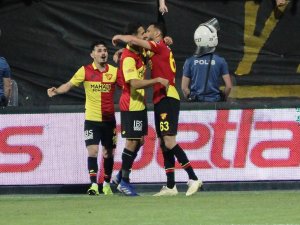 Göztepe Süper Lig’e Tutundu