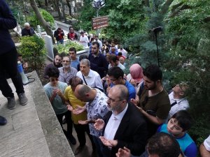 Necip Fazıl Kısakürek, Kabri Başında Anıldı