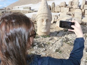 Türkiye Yılın İlk 4 Ayında Yaklaşık 9 Milyon Turist Ağırladı
