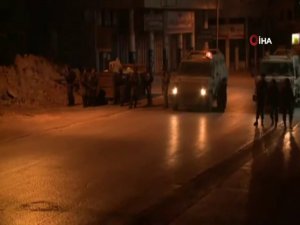 İsrail Askerleri Nablus’ta 25 Filistinliyi Yaraladı