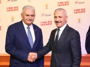 Binali Yıldırım: "Öğretmenlere Toplu Taşıma Ücretsiz Olacak"
