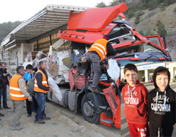 Rizeli Aile Kazada Ölümden Döndü