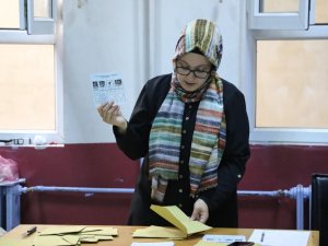 Yusufeli’nde Oy Verme İşlemi Bitti Sandıklar Açılmaya Başladı