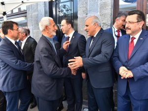 Başkan Zorluoğlu Önce Trabzonlular İle Sonra Çalışanları İle Bayramlaştı