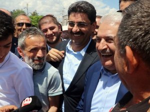 Binali Yıldırım Adaşıyla Karşılaştı, Esprileri Peş Peşe Sıraladı