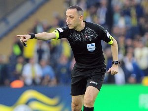 Cüneyt Çakır, Danimarka-irlanda Maçını Yönetecek