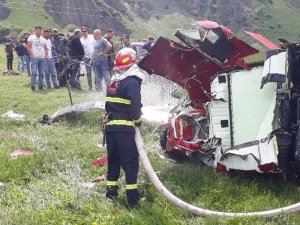 Helikopter Düştü: 3 Ölü