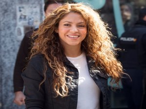 Shakira Hakim Karşısına Çıktı
