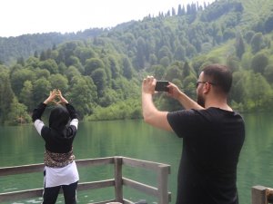 Bayramda Borçka Karagöl’ü 32 Bin Kişi Ziyaret Etti