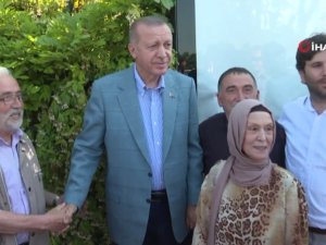 Aracını Durdurarak Vatandaşlarla Sohbet Etti