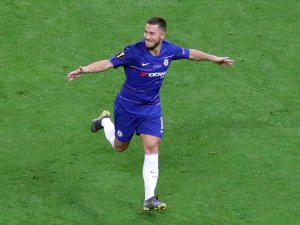 Real Madrid, Eden Hazard’ı Renklerine Bağladı