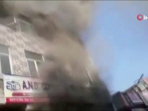 Hindistan’da Okulda Yangın: 2’si Çocuk, 3 Ölü