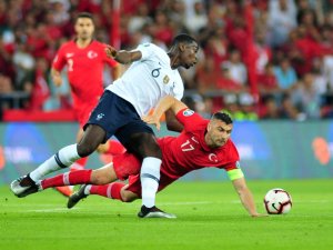 İlk Yarıyı Türkiye 2-0 Önde Bitirdi
