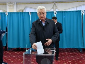 Kazakistan’da Halk Sandık Başında