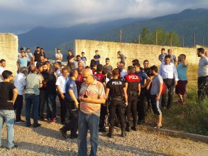 Amatör Küme Maçı Karıştı, Hakemleri Polis Çıkardı