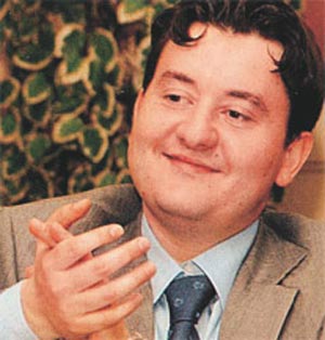 Unakıtan'ın oğlu kek fabrikası kurdu