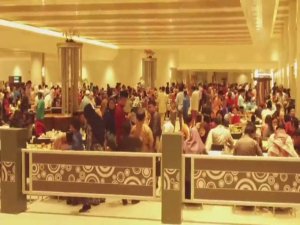 Brunei Sarayı’na 3 Gün İçinde 100 Bin Ziyaret