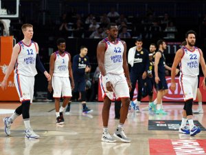 Anadolu Efes, Fenerbahçe Karşısında Bu Sezon 5. Kez Kazandı