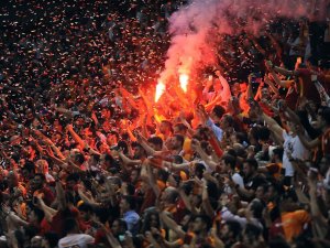 Galatasaray Taraftarlarından Kombine Yenilemeye Yoğun İlgi