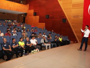 Gümüşhane’de Emniyet Personeline Stresle Mücadele Anlatıldı