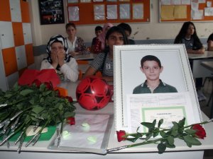 Karnesi Sırasına Bırakıldı