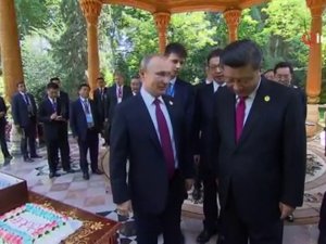 Putin’den Xi’ye Doğum Günü Jesti