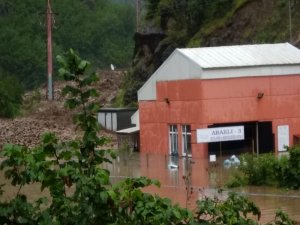 Trabzon'da HES borusu patladı: 4 kayıp
