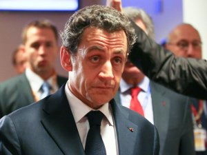 Fransa’nın Eski Cumhurbaşkanı Sarkozy, Yolsuzluk Suçlamasıyla Yargılanacak