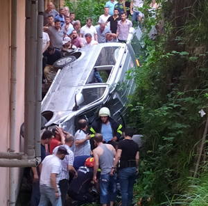 Giresun'da trafik kazası: 1 ölü, 2 yaralı