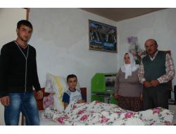 Cam Kemik Hastası İbrahim Yardım Bekliyor
