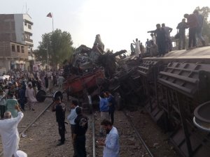 Pakistan’da Tren Kazası: 3 Ölü
