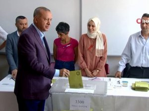 Cumhurbaşkanı Erdoğan Oyunu Üsküdar’da Kullandı