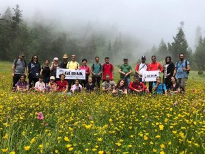 Gümüşhaneli Dağcılar Bir Günde 4 Yaylayı Aştı