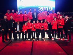 Milli Karateciler Kanada’da 9 Madalya Kazandı