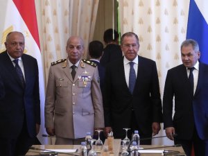Rus Ve Mısırlı Dışişleri Bakanları Bir Araya Geldi
