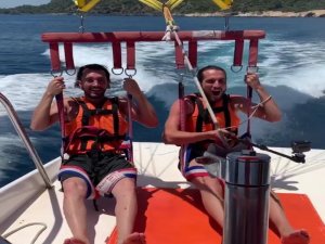 Trabzonsporlu Yusuf Yazıcı Tatilin Tadını Çıkartıyor