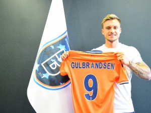 Başakşehir, Gulbrandsen İle 3 Yıllık Sözleşme İmzaladı
